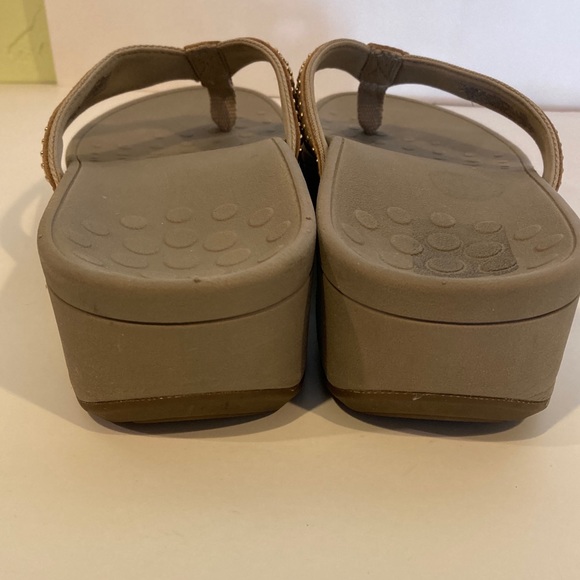 Vionic Pacific Kehoe Orthotic Sandals Studded Leather Straps - Picture 4 of 14